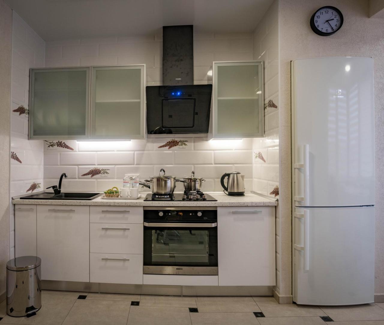 2-Room Apartment Lux Near Centre Wi-Fi Free Dnyipropetrovszk Kültér fotó