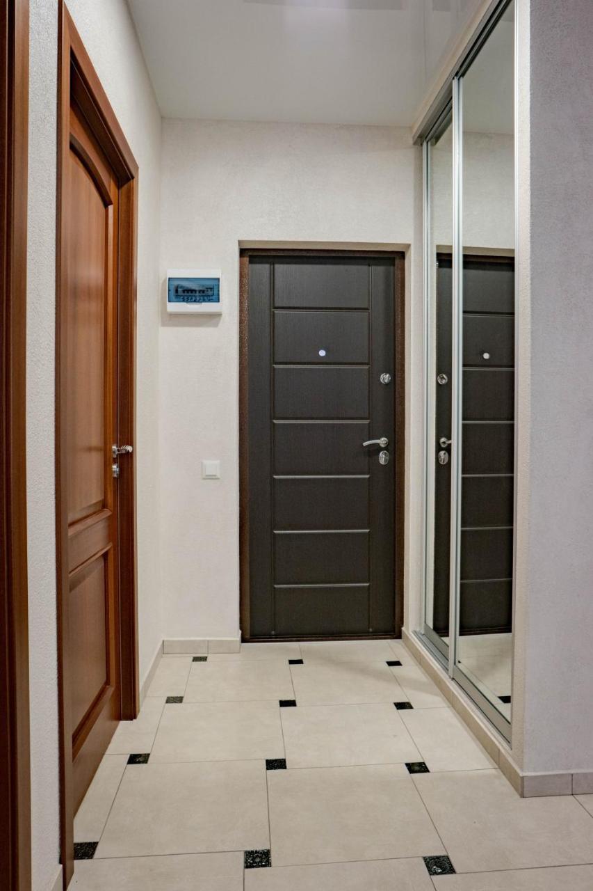 2-Room Apartment Lux Near Centre Wi-Fi Free Dnyipropetrovszk Kültér fotó